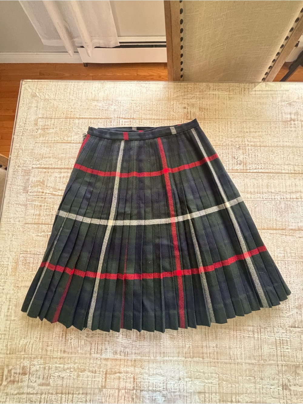 Vintage Pleated Tartan Skirt in Black and Red